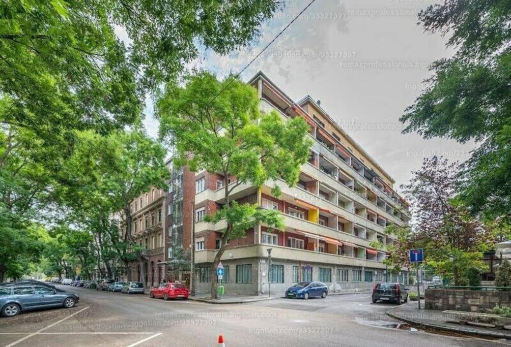 Hero'S Square Apartment Будапеща Екстериор снимка